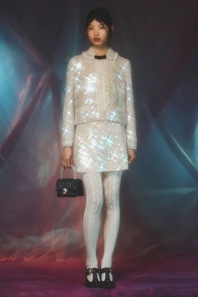 Look 11